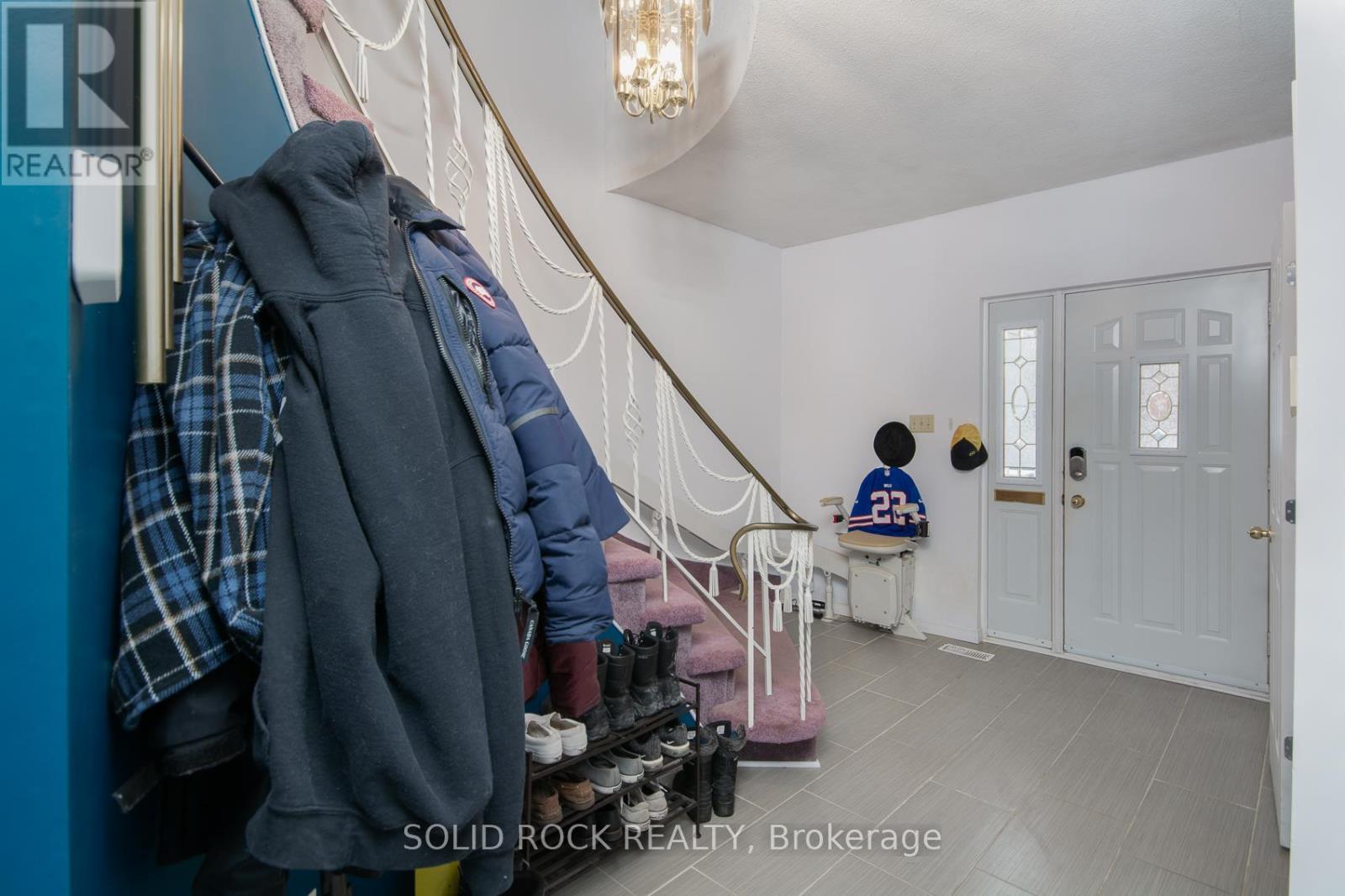 412 Montreal Road, Ottawa, Ontario  K1K 0V4 - Photo 6 - X12796486