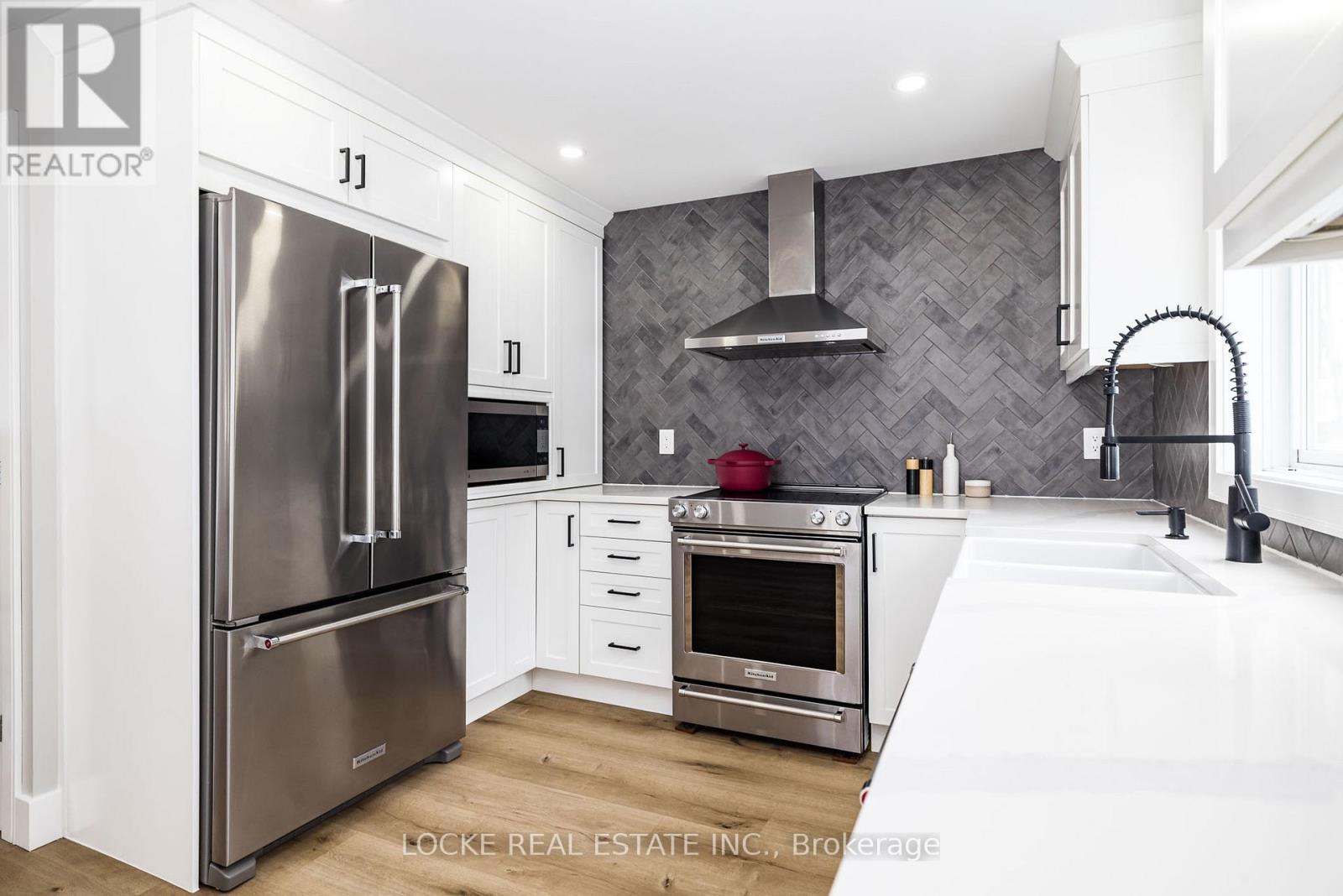 6066 Ridgelea Place, Ottawa, Ontario  K1C 5P8 - Photo 12 - X12796604