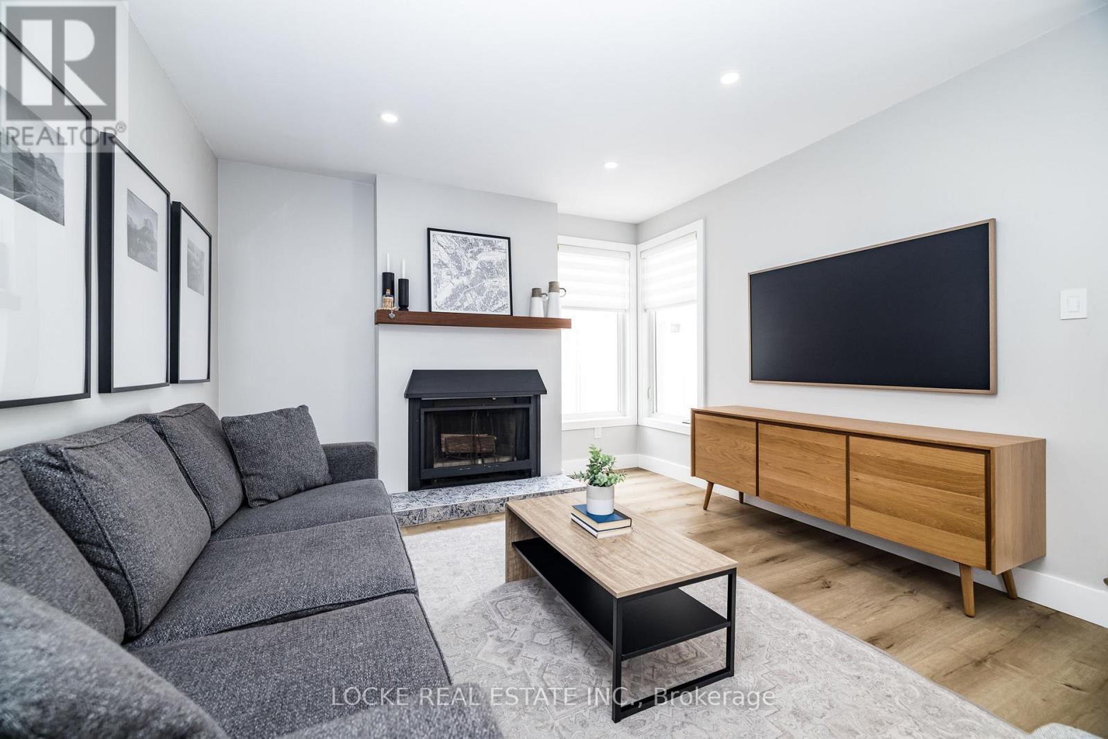 6066 Ridgelea Place, Ottawa, Ontario  K1C 5P8 - Photo 5 - X12796604