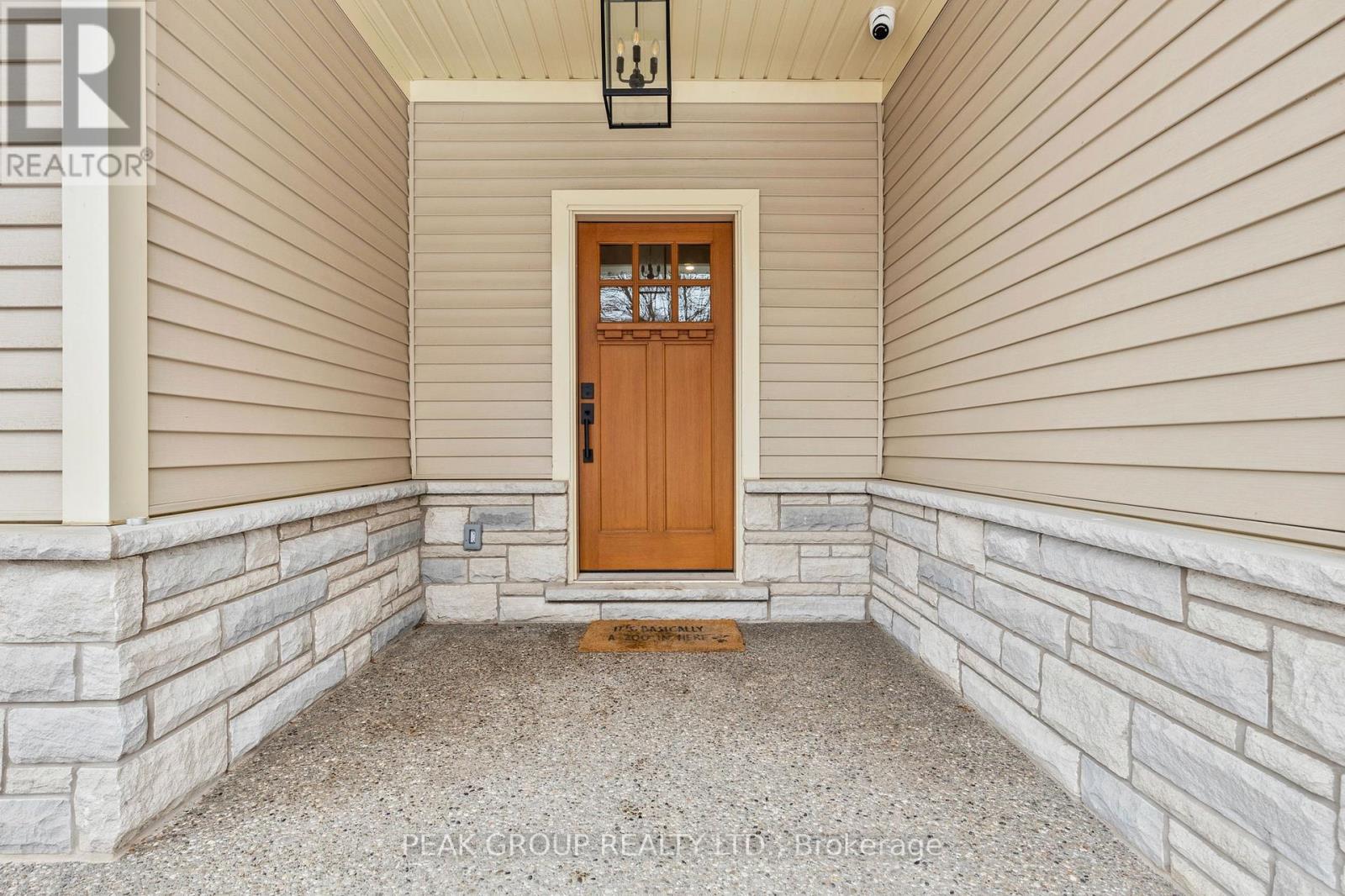 689 Canboro Road, Pelham, Ontario  L0S 1C0 - Photo 3 - X12796470