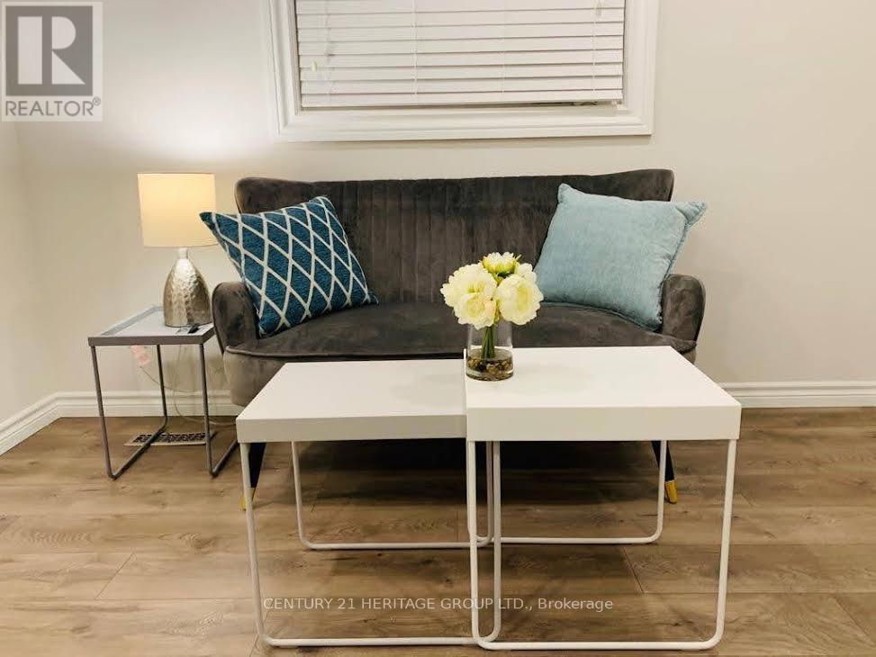 Main Floor - 15 Valleyway Crescent, Vaughan, Ontario  L6A 1K6 - Photo 4 - N12795466