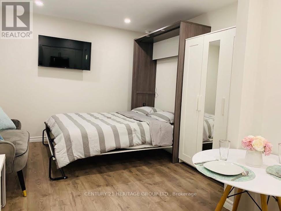 Main Floor - 15 Valleyway Crescent, Vaughan, Ontario  L6A 1K6 - Photo 6 - N12795466