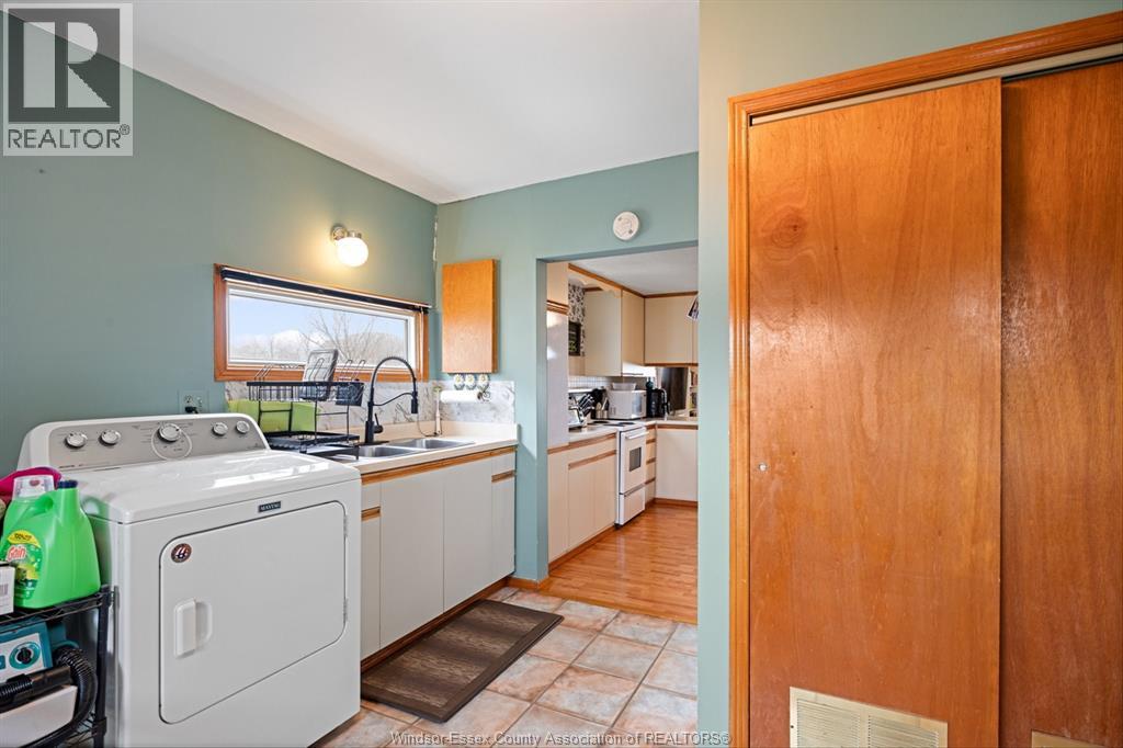 11938 Intersection Road, Tecumseh, Ontario N8N 0H6 - Photo 11 - 26003423