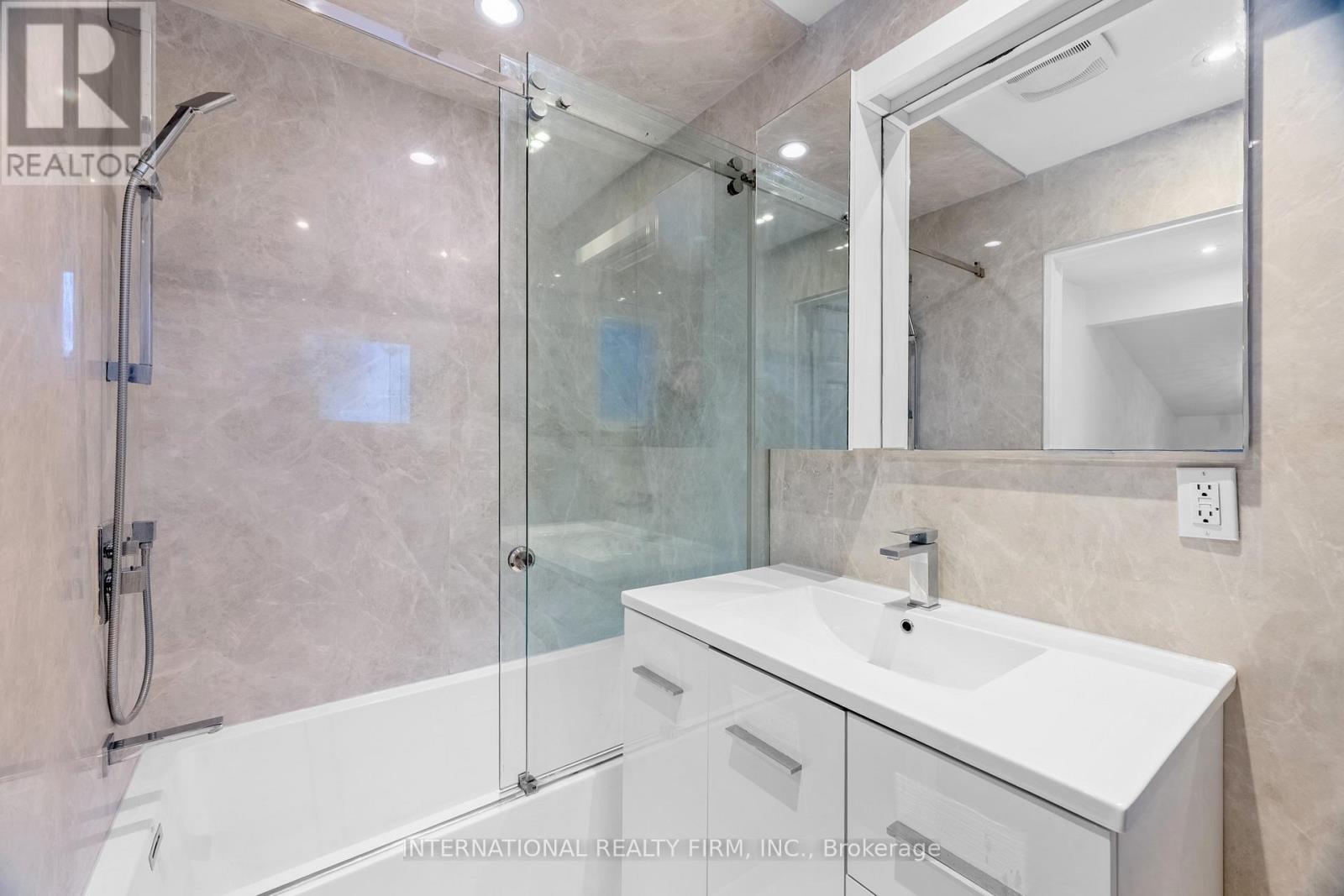 20 Blairville Road, Toronto, Ontario  M3H 5Y5 - Photo 31 - C12796490