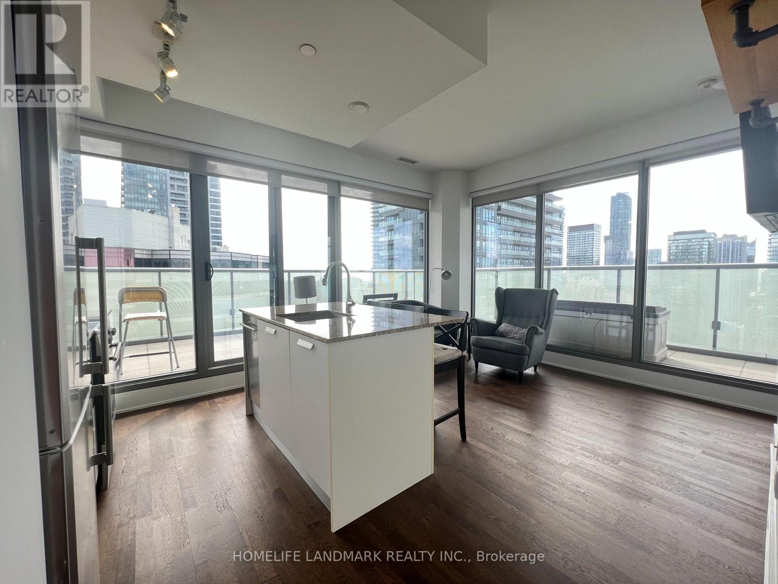 3202 - 57 St. Joseph Street, Toronto, Ontario  M5S 0C5 - Photo 6 - C12796540