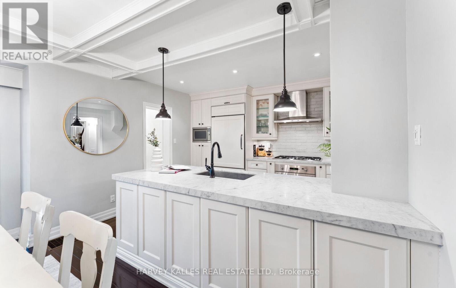 306 Wychwood Avenue, Toronto, Ontario  M6C 2T8 - Photo 13 - C12796550