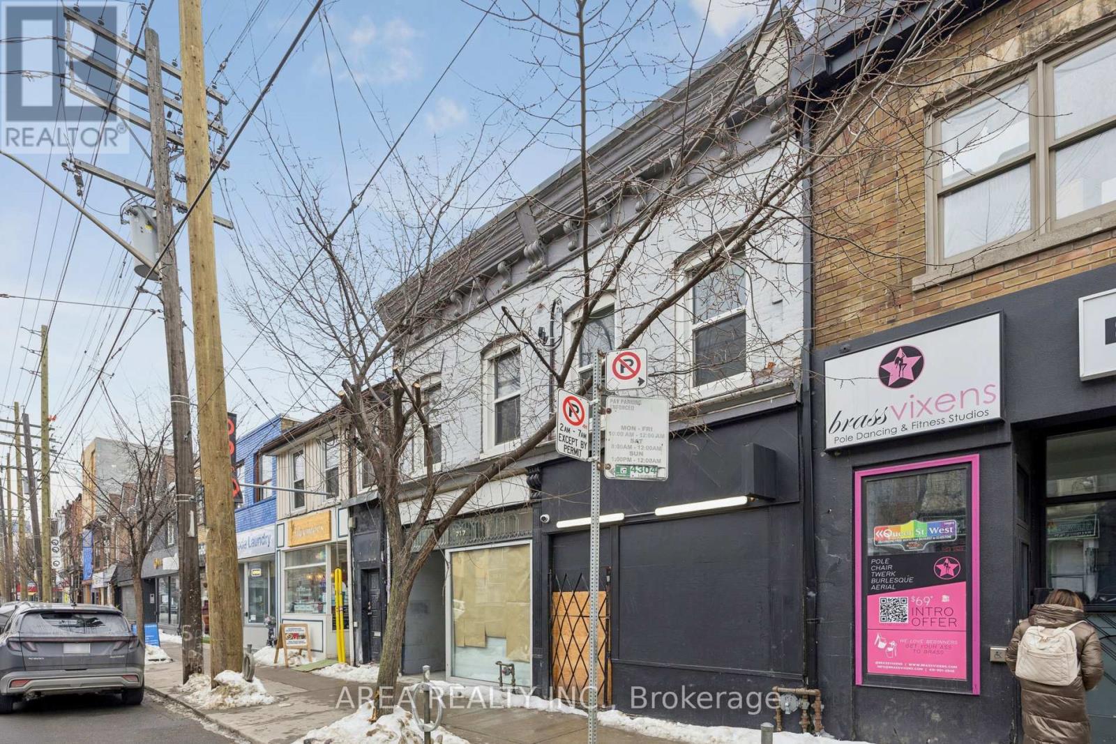 717 Queen Street W, Toronto, Ontario  M6J 1E6 - Photo 2 - C12796576