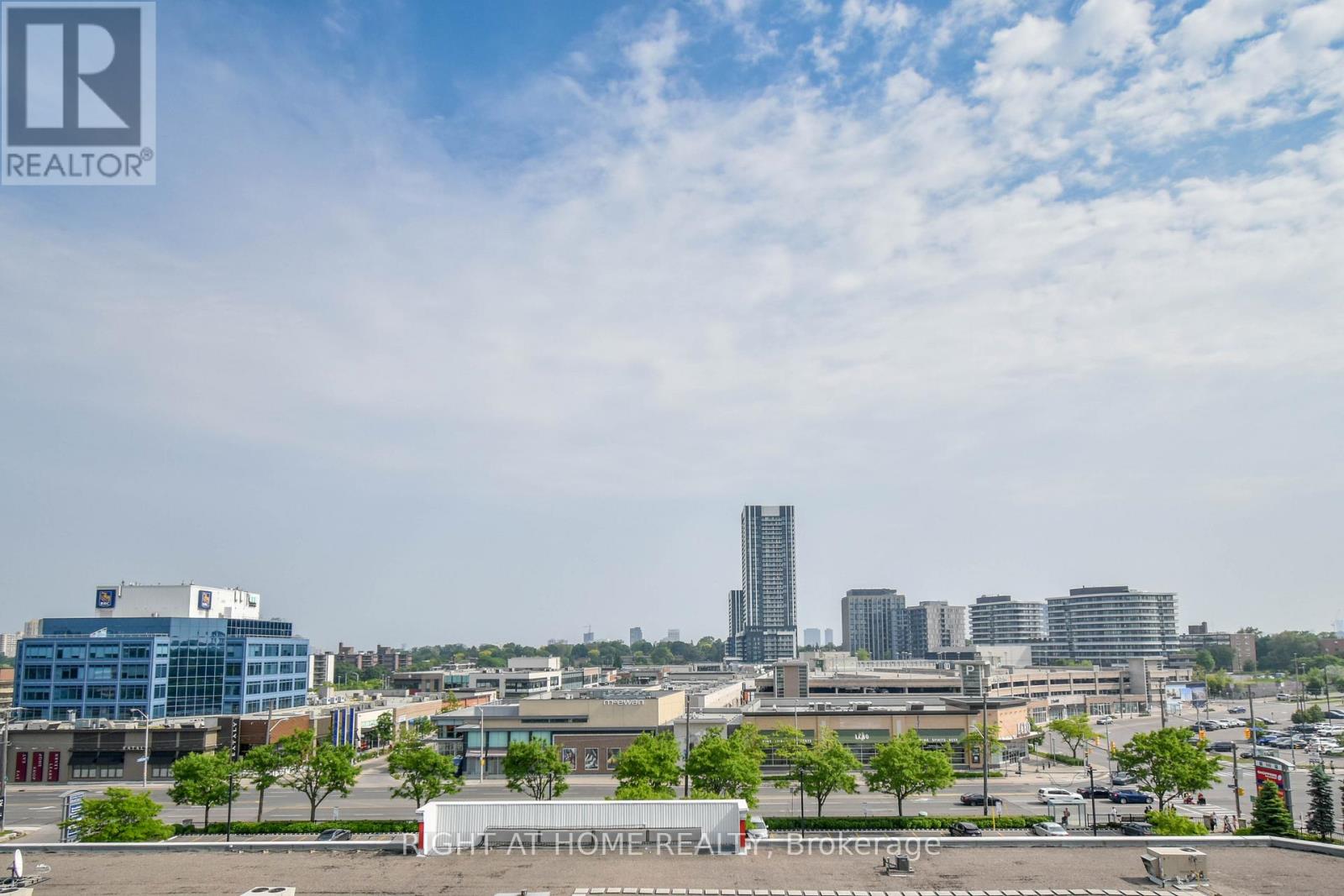 702 - 205 The Donway W, Toronto, Ontario  M3B 3S5 - Photo 2 - C12796584