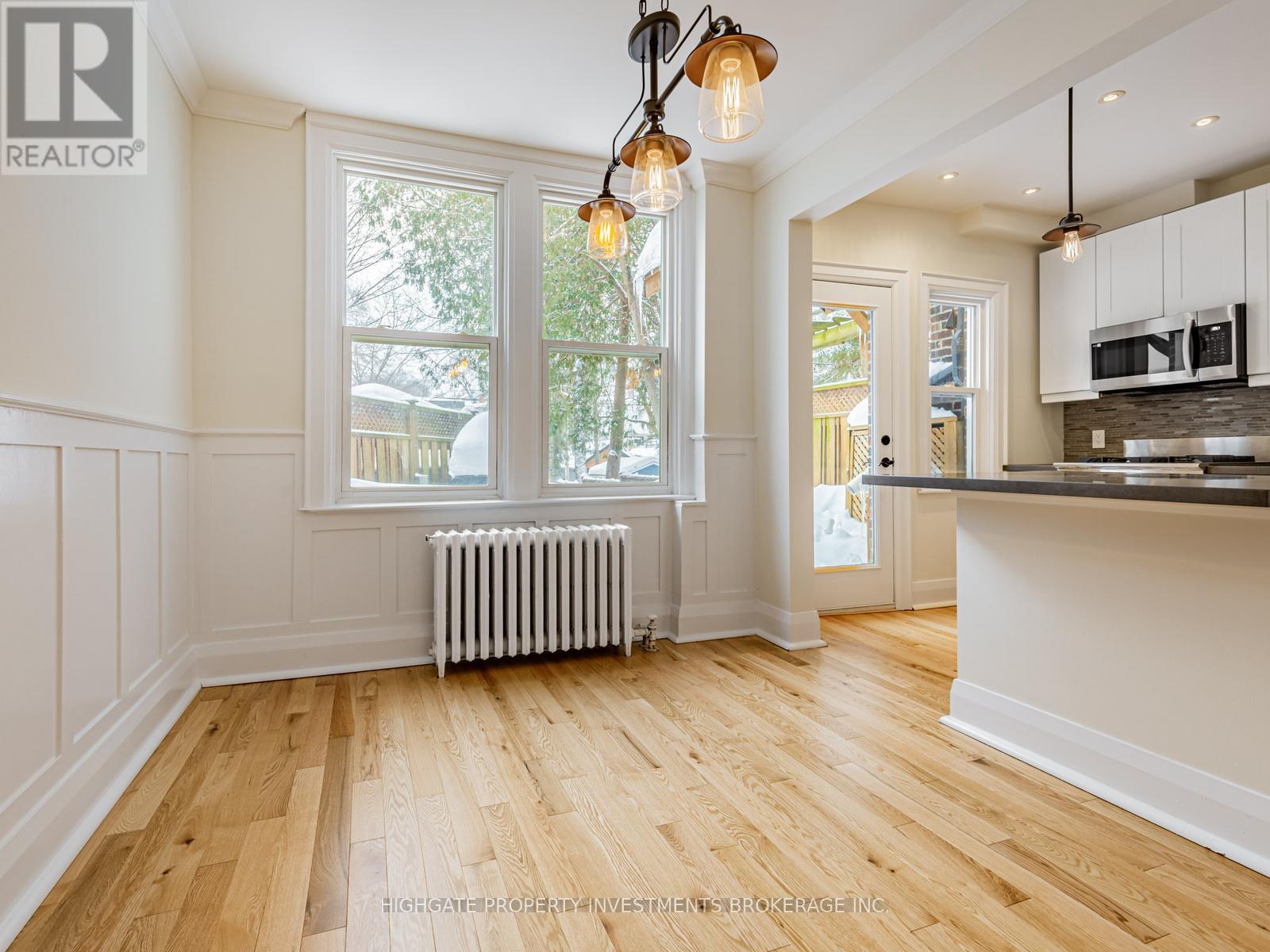 179 Castlefield Avenue, Toronto, Ontario  M4R 1G6 - Photo 4 - C12796598