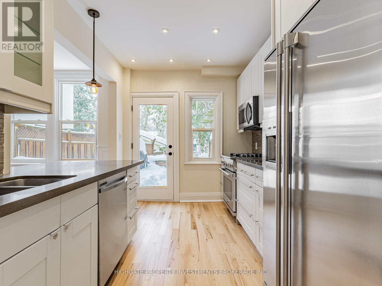 179 Castlefield Avenue, Toronto, Ontario  M4R 1G6 - Photo 7 - C12796598