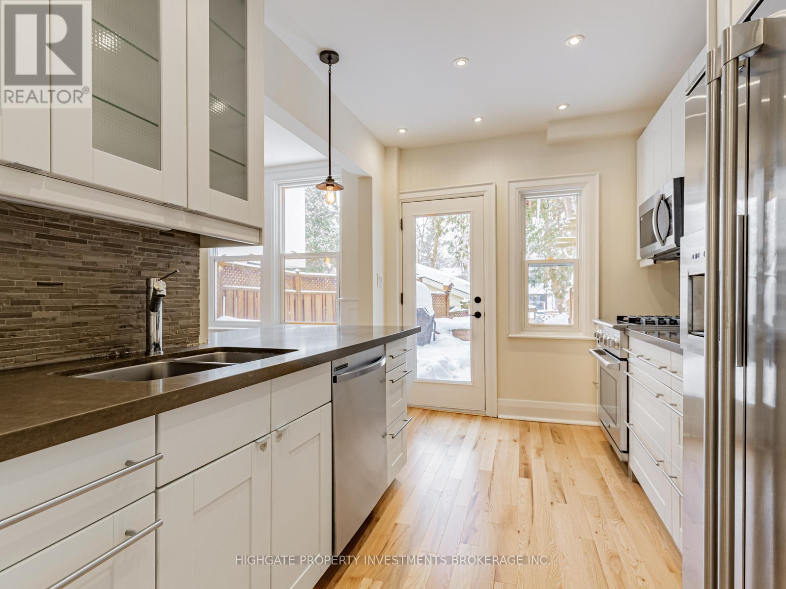 179 Castlefield Avenue, Toronto, Ontario  M4R 1G6 - Photo 8 - C12796598