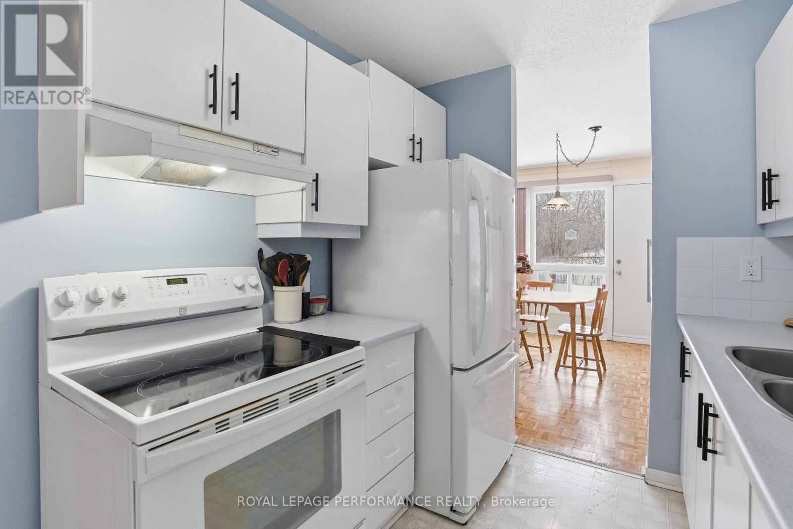 94 - 249 Romulus Private, Ottawa, Ontario K1K 3Y2 - Photo 13 - X12796578