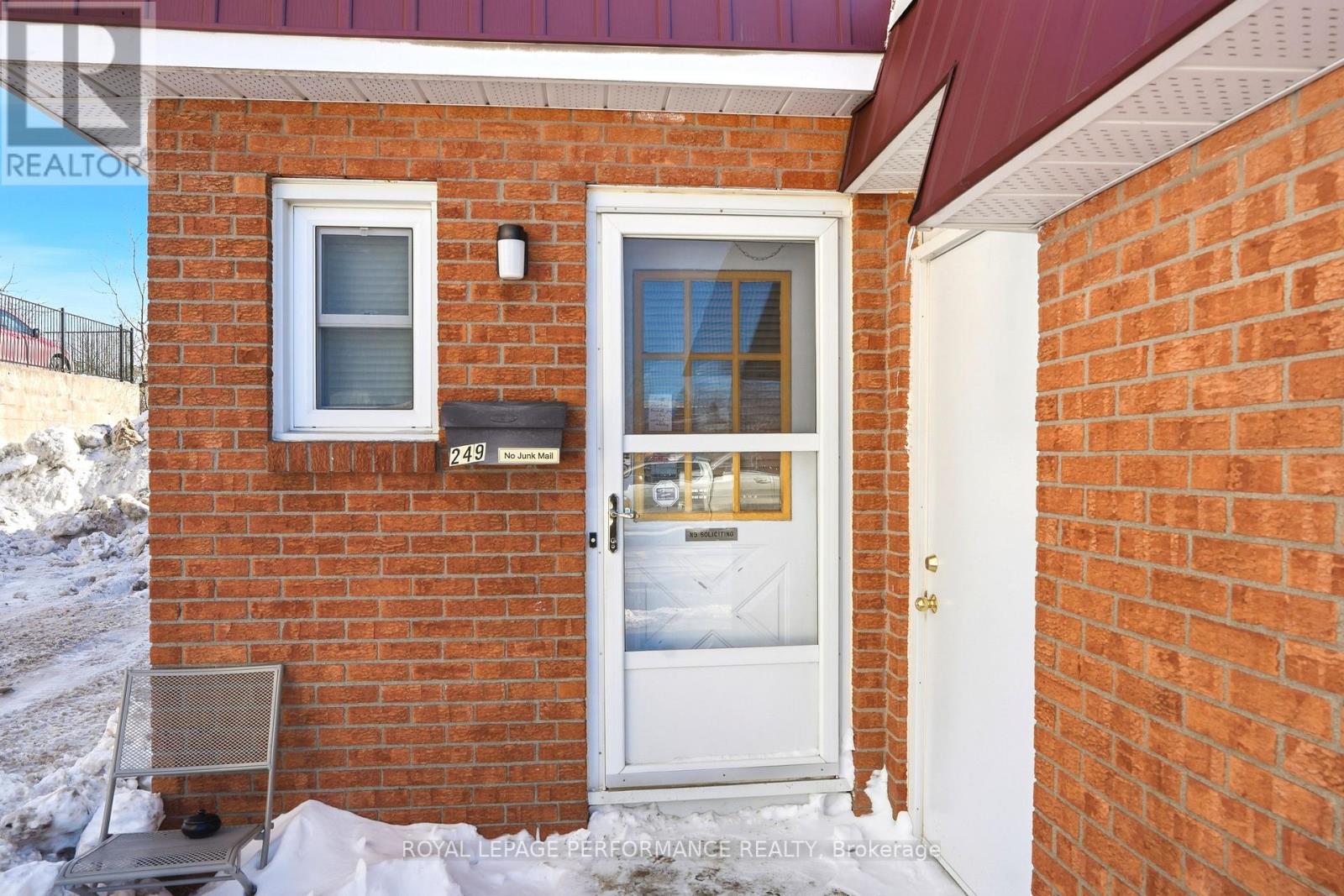 94 - 249 Romulus Private, Ottawa, Ontario K1K 3Y2 - Photo 3 - X12796578