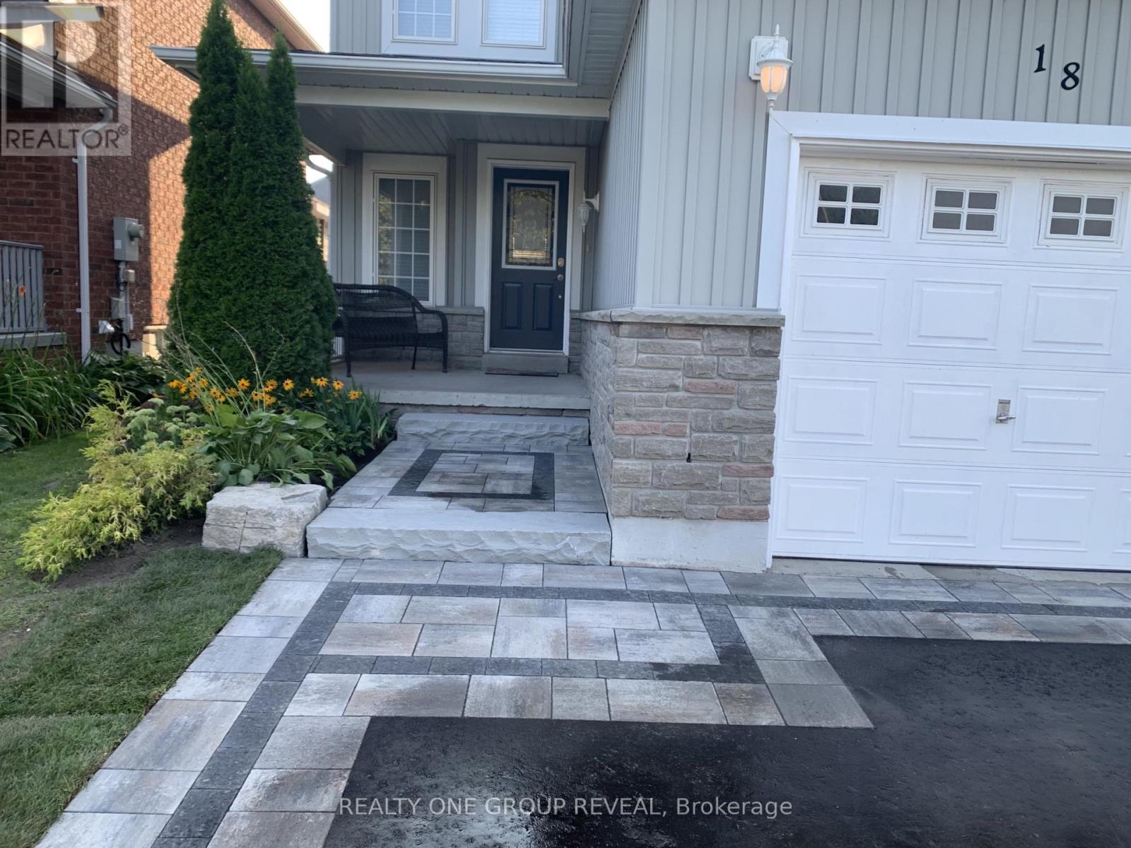 18 Harmer Drive, Clarington, Ontario  L1B 1M5 - Photo 5 - E12796524