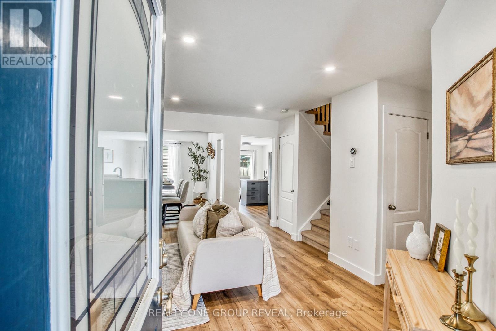 18 Harmer Drive, Clarington, Ontario  L1B 1M5 - Photo 7 - E12796524