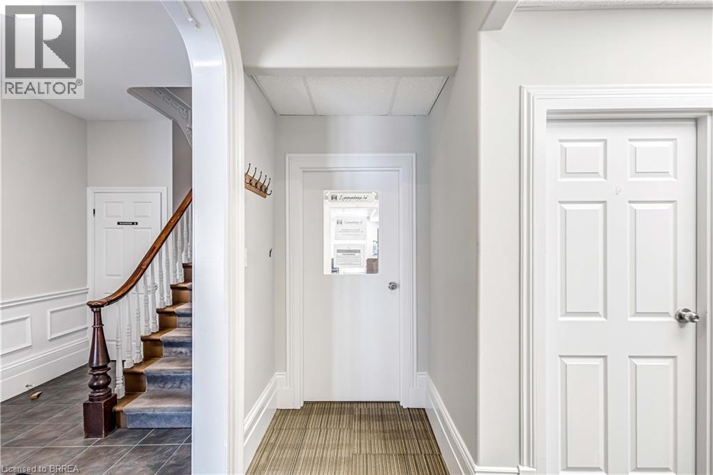 30 Brant Avenue Unit# B.3, Brantford, Ontario  N3T 3G6 - Photo 4 - 40802428