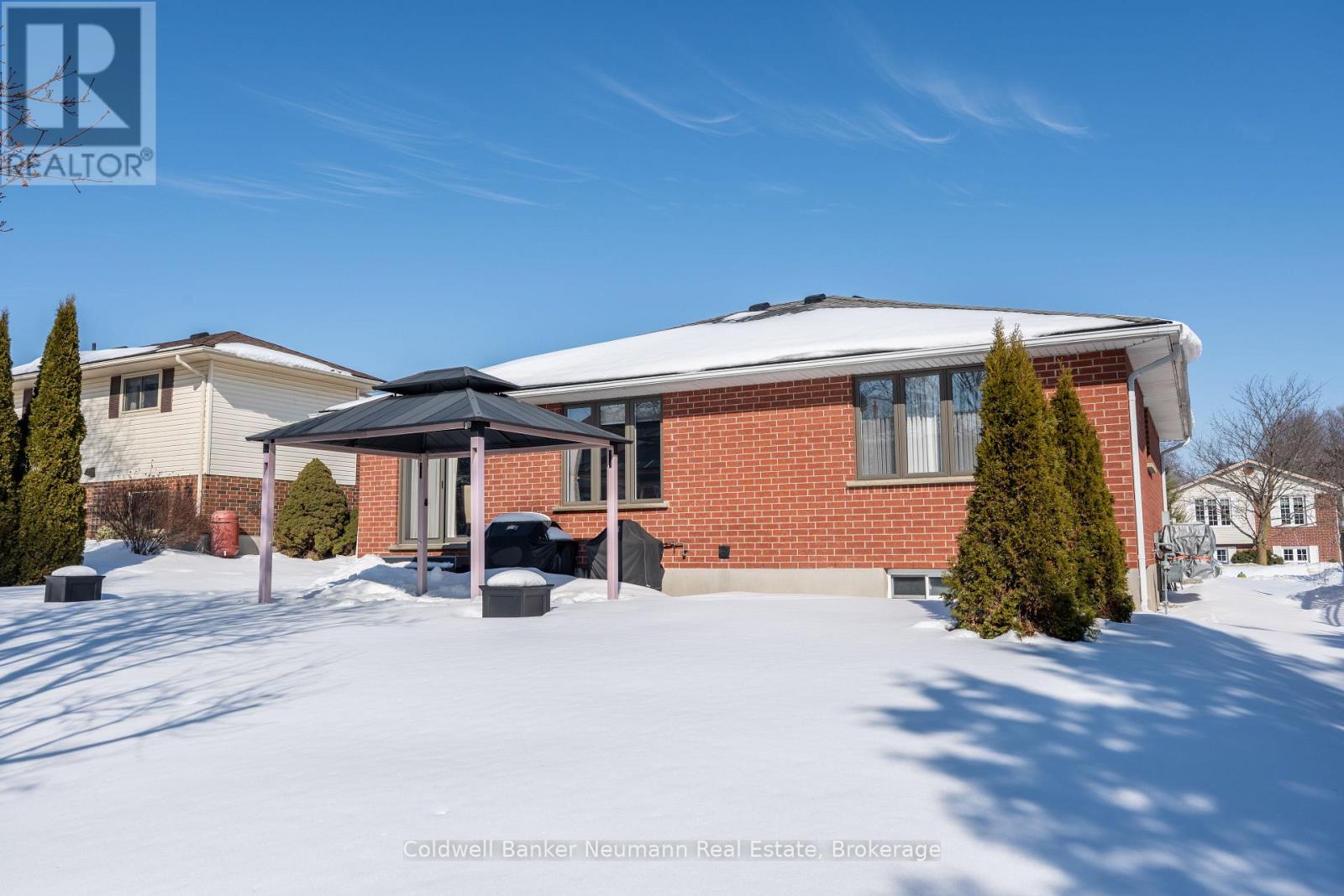 28 Keating Drive, Centre Wellington, Ontario  N0B 1S0 - Photo 37 - X12794786