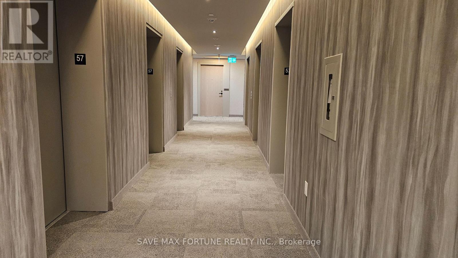 5710 - 8 Interchange Way, Vaughan, Ontario  L4K 0R2 - Photo 5 - N12796516