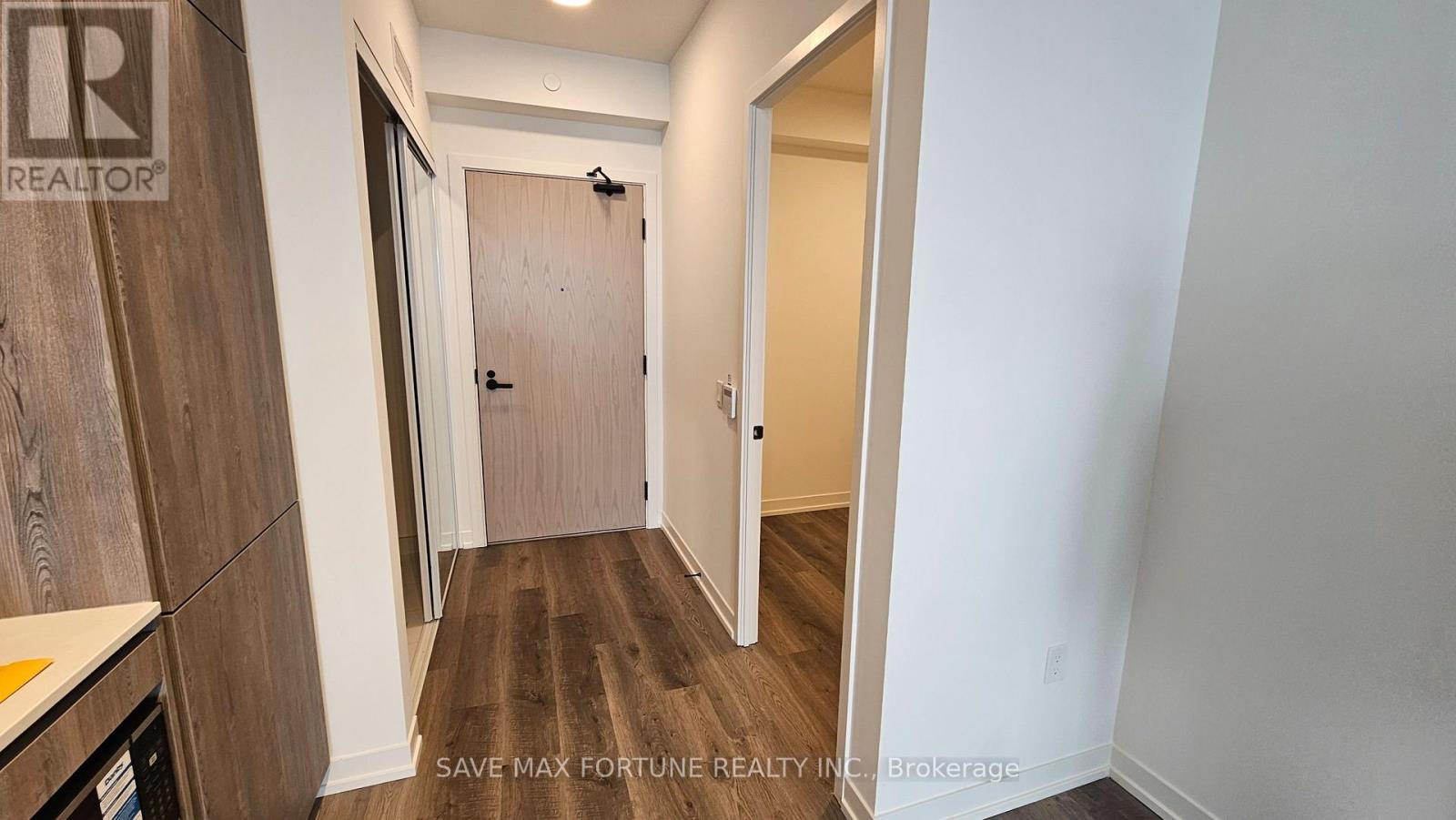 5710 - 8 Interchange Way, Vaughan, Ontario  L4K 0R2 - Photo 7 - N12796516