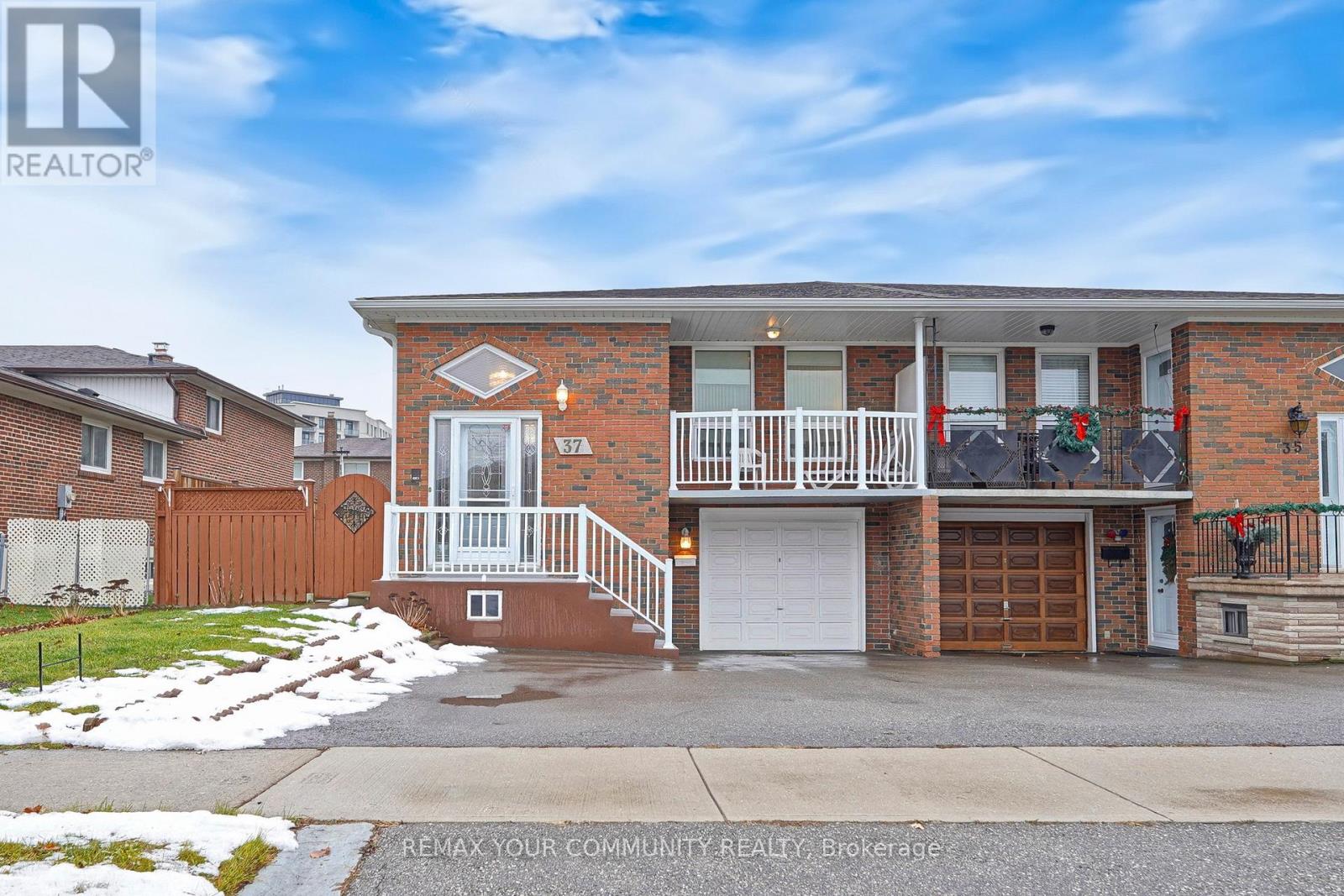 37 MARILYN PLACE, Vaughan, Ontario