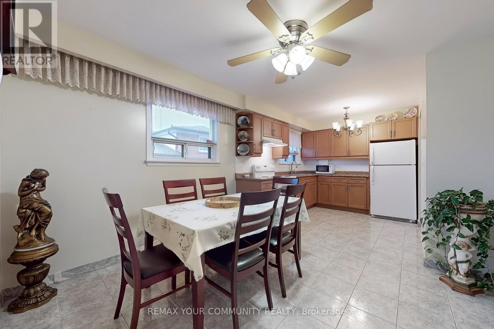 37 Marilyn Place, Vaughan, Ontario  L4L 2C2 - Photo 12 - N12796570