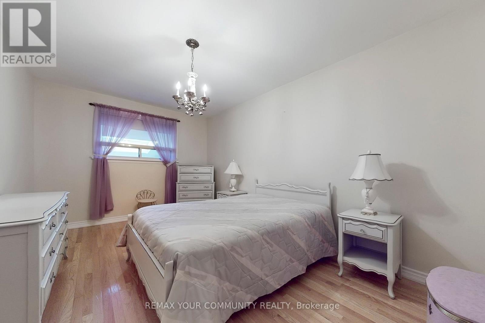 37 Marilyn Place, Vaughan, Ontario  L4L 2C2 - Photo 13 - N12796570