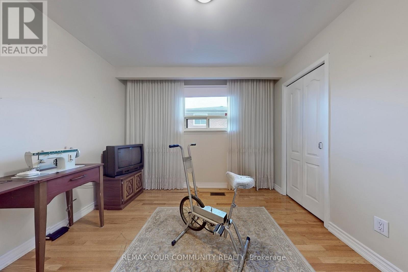 37 Marilyn Place, Vaughan, Ontario  L4L 2C2 - Photo 17 - N12796570