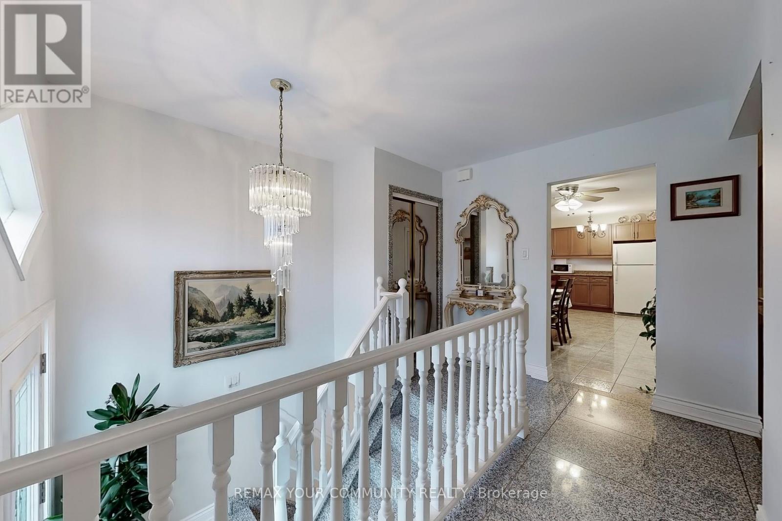 37 Marilyn Place, Vaughan, Ontario  L4L 2C2 - Photo 20 - N12796570