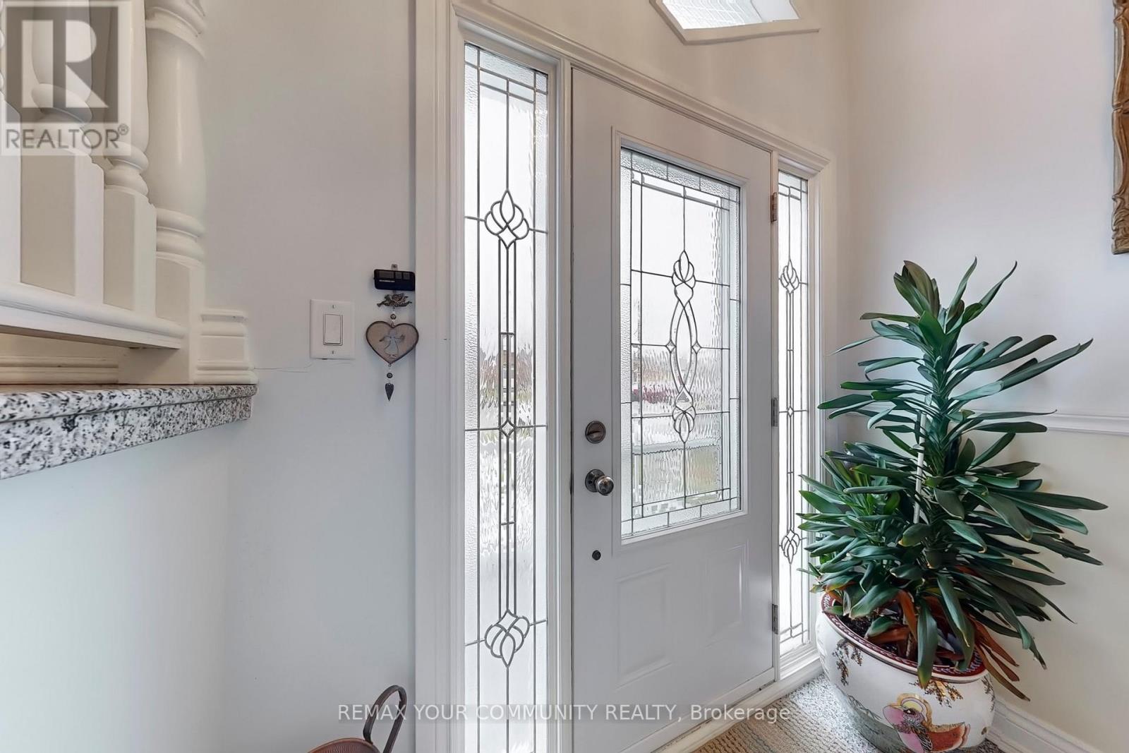 37 Marilyn Place, Vaughan, Ontario  L4L 2C2 - Photo 22 - N12796570