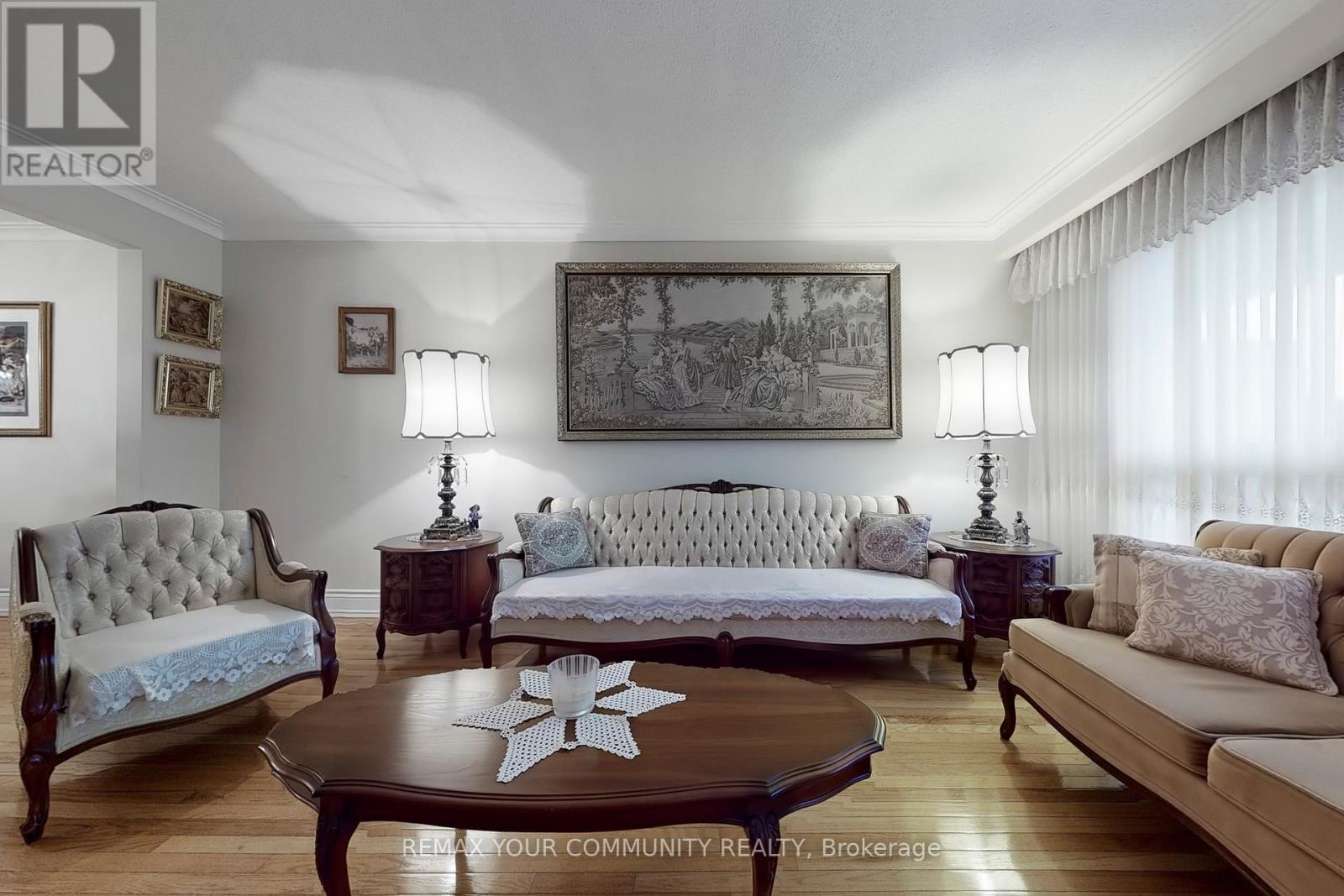 37 Marilyn Place, Vaughan, Ontario  L4L 2C2 - Photo 5 - N12796570