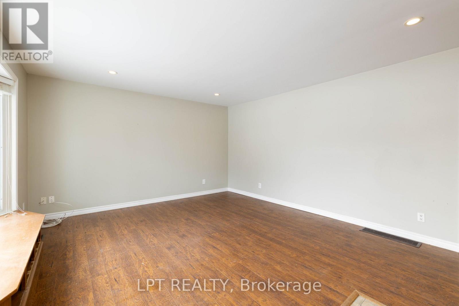 303 East Street, Orillia, Ontario  L3V 4C1 - Photo 6 - S12796476