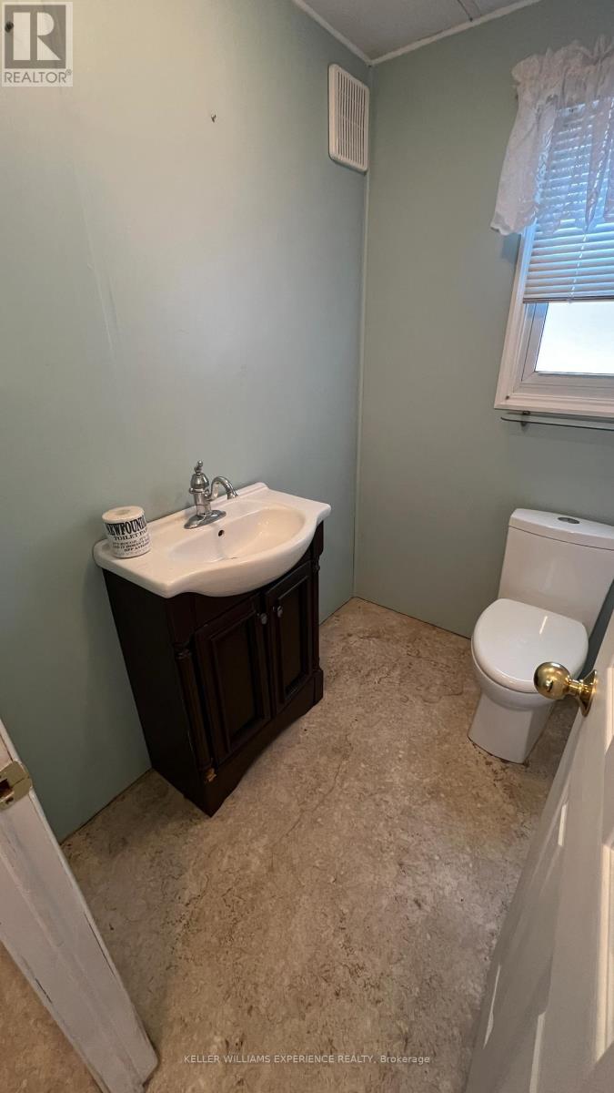 18 Prince Rupert Avenue, Springwater, Ontario  L0L 1P0 - Photo 13 - S12796504