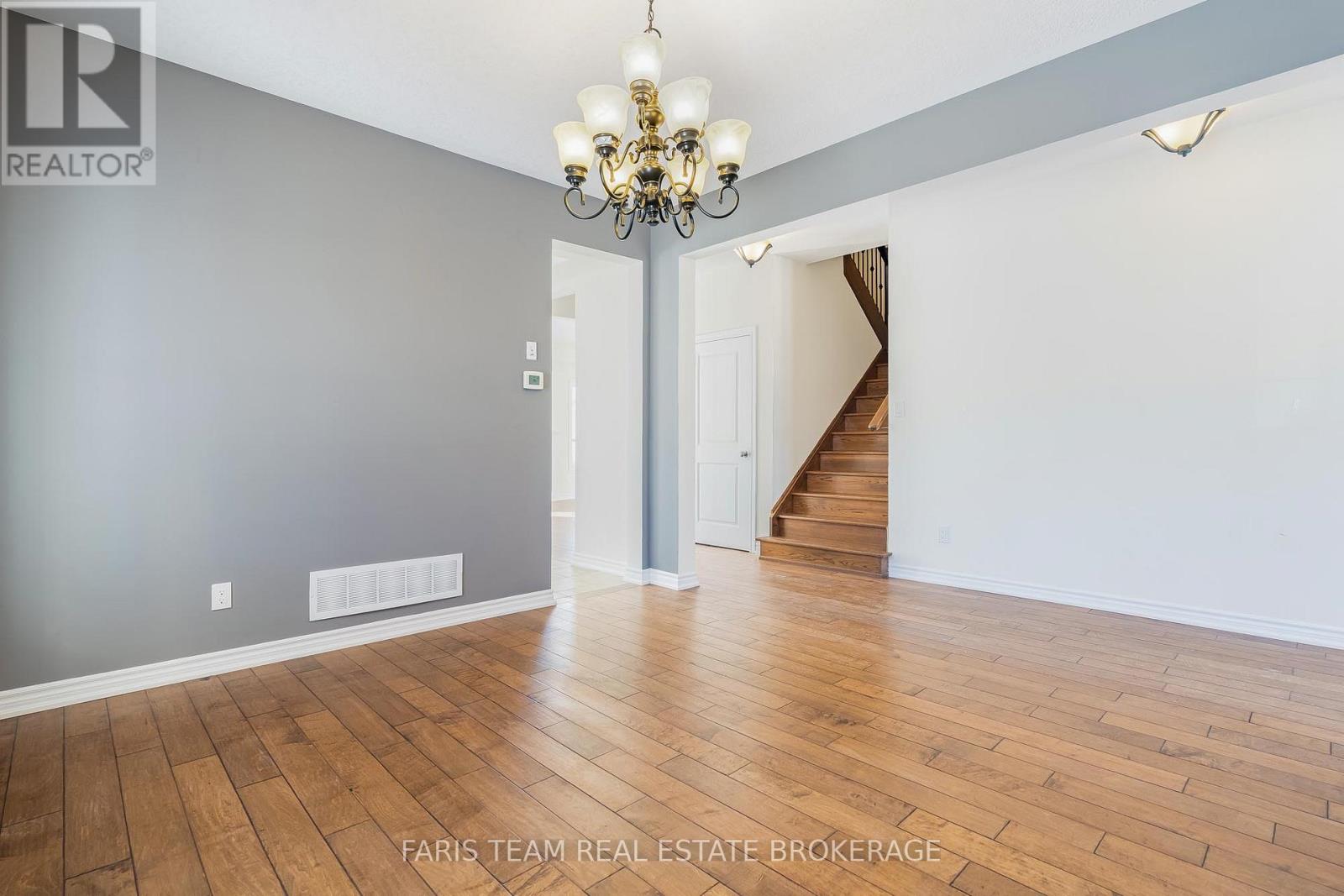 41 Diana Drive, Orillia, Ontario  L3V 6H2 - Photo 11 - S12796600