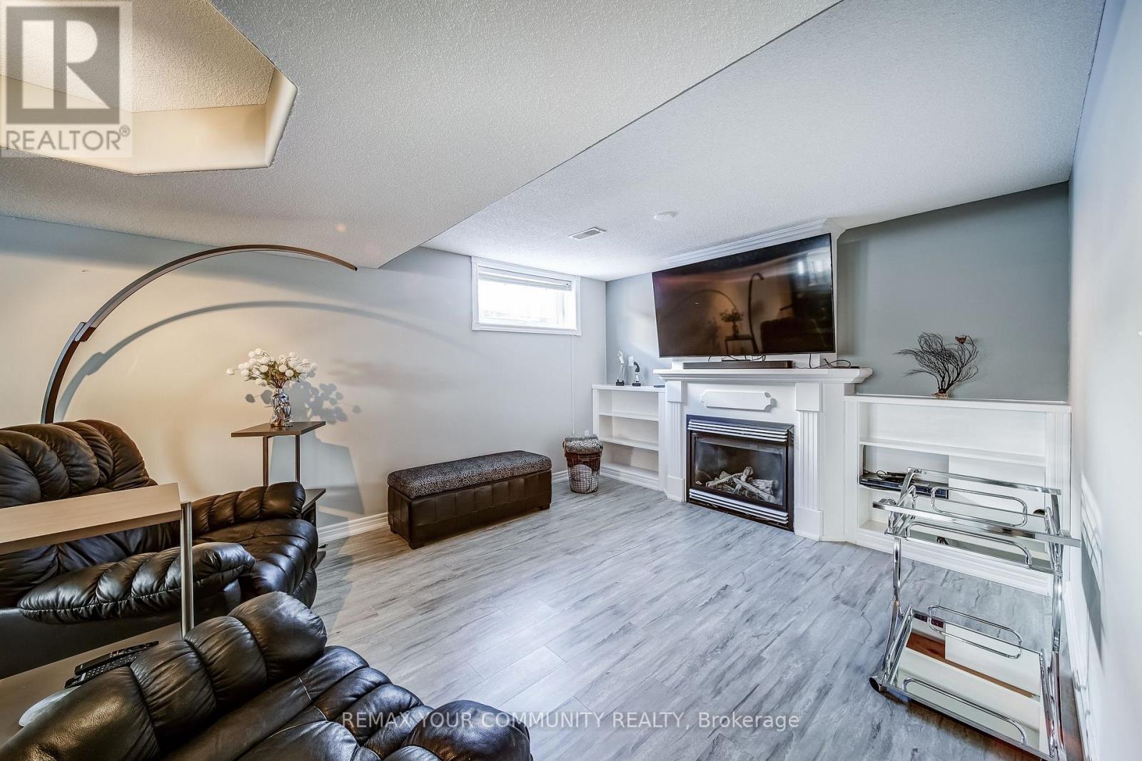 53 Highcastle Avenue, Georgina (Keswick North), Ontario  L4P 4B4 - Photo 26 - N12757890