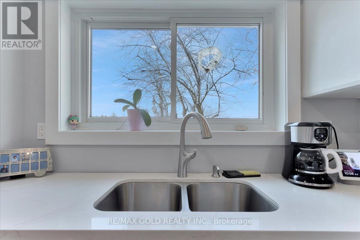 48 Aberdeen Crescent, Brampton, Ontario  L6T 2P9 - Photo 18 - W12786580