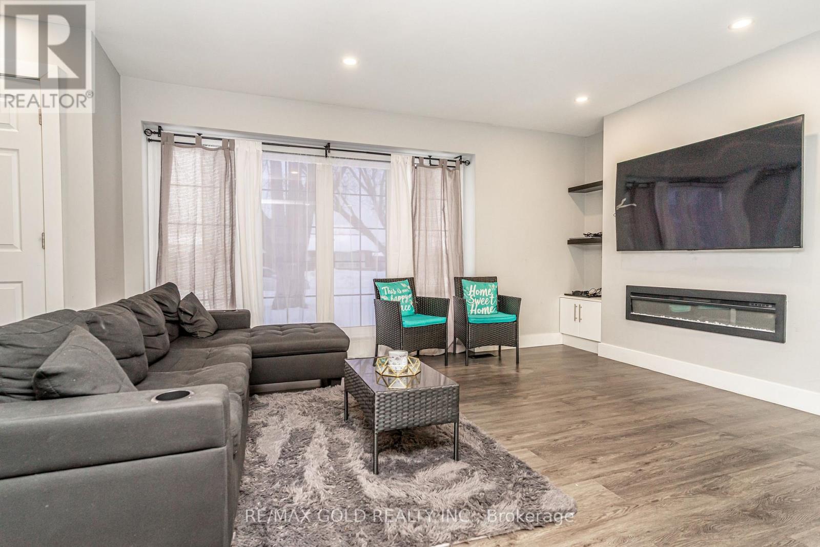 48 Aberdeen Crescent, Brampton, Ontario  L6T 2P9 - Photo 5 - W12786580