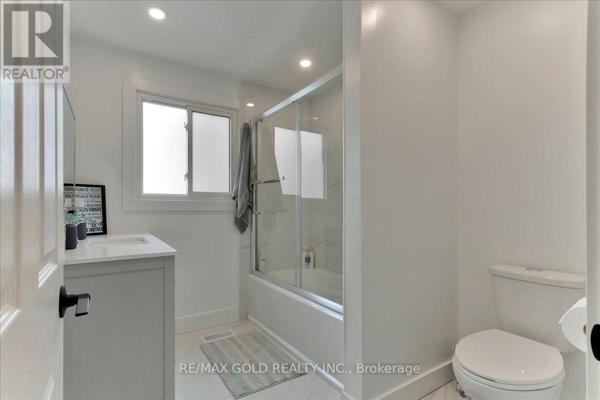 48 Aberdeen Crescent, Brampton, Ontario  L6T 2P9 - Photo 35 - W12786580