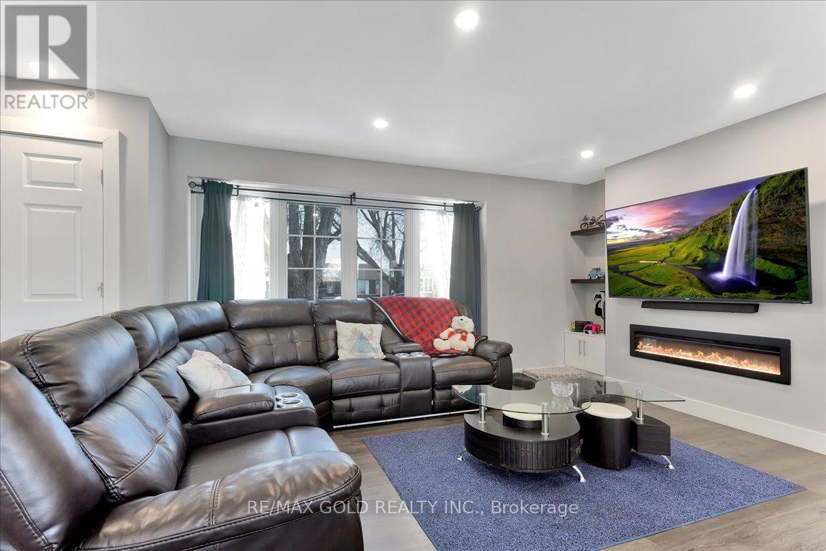 48 Aberdeen Crescent, Brampton, Ontario  L6T 2P9 - Photo 8 - W12786580