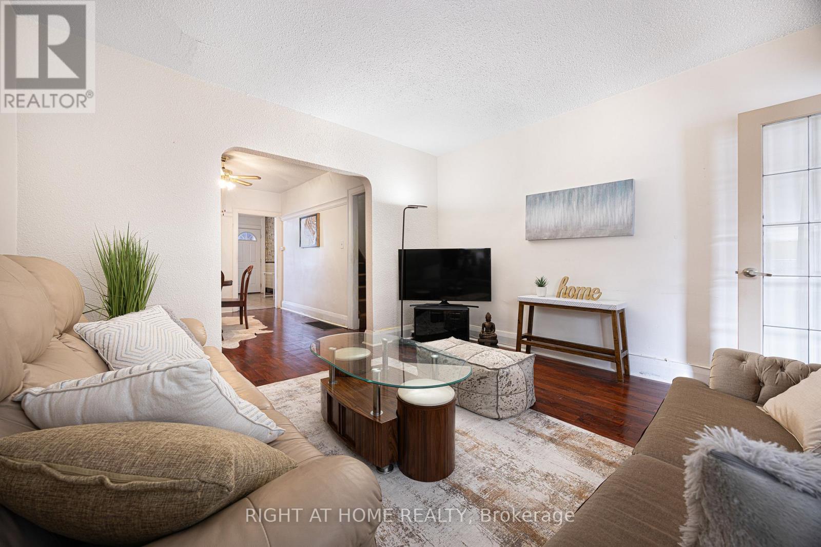 198 Lansdowne Avenue, Toronto, Ontario  M6K 2V9 - Photo 3 - W12796462