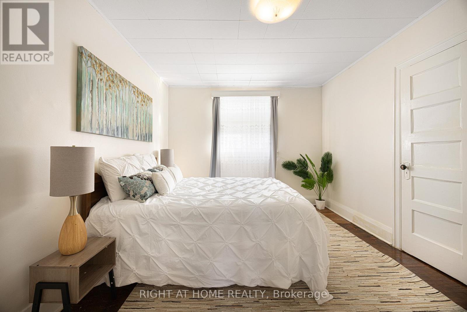 198 Lansdowne Avenue, Toronto, Ontario  M6K 2V9 - Photo 9 - W12796462