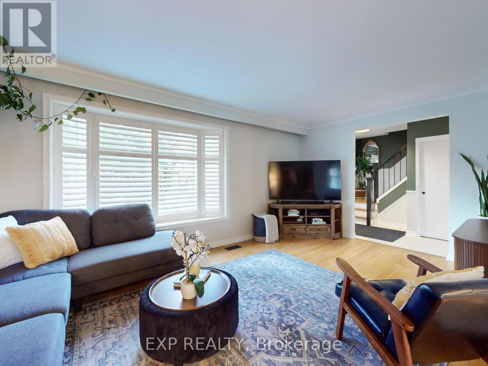 22 Chestnut Avenue, Brampton, Ontario  L6X 2A5 - Photo 8 - W12796496