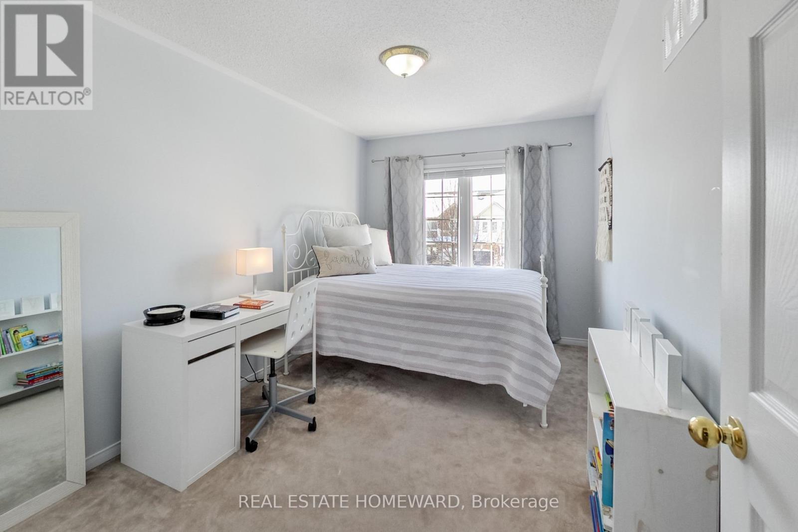 53 Bradley Drive, Halton Hills, Ontario  L7G 6B6 - Photo 6 - W12796510