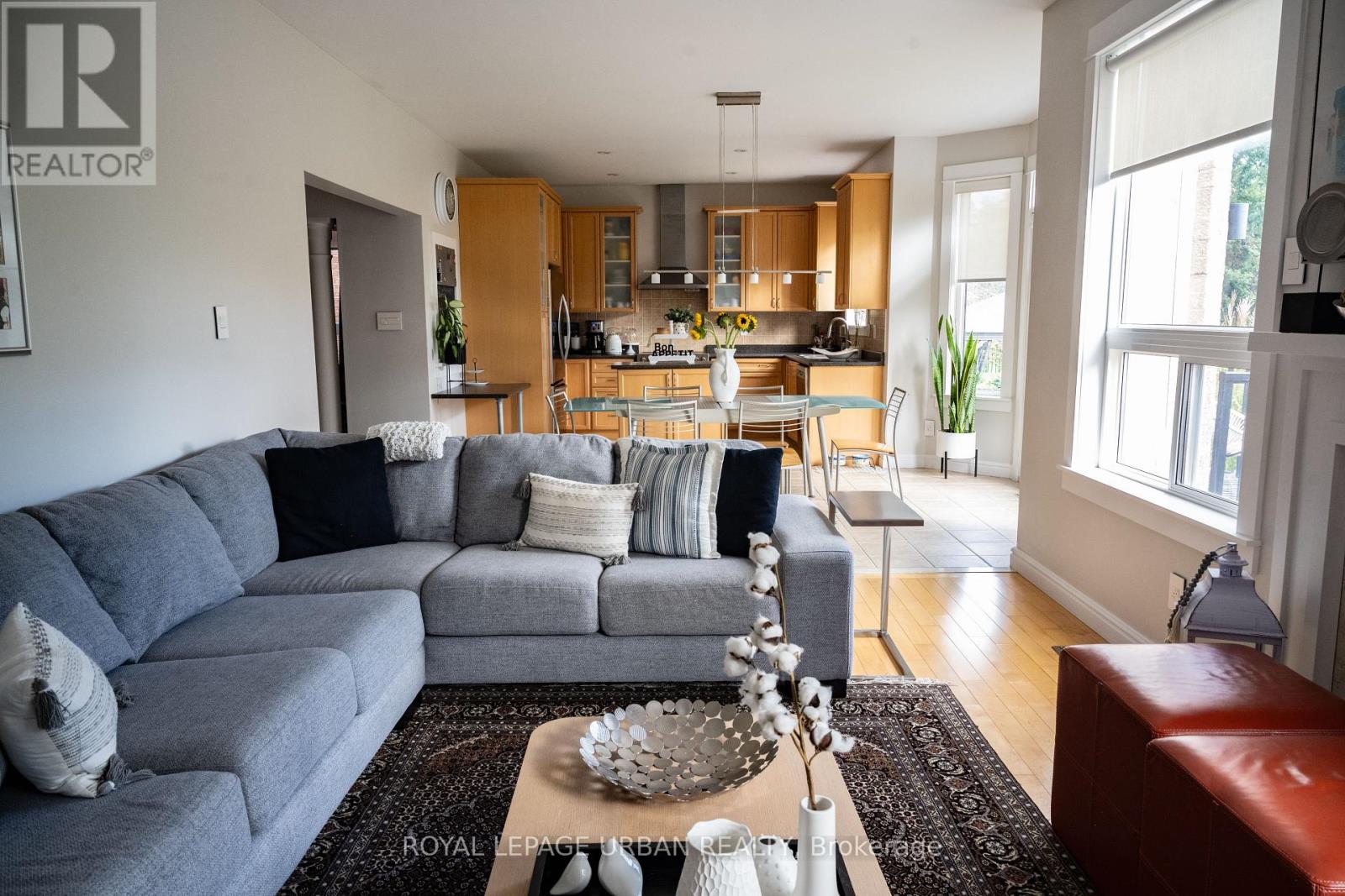 27 Lightheart Drive, Caledon, Ontario  L7C 1E3 - Photo 8 - W12796514