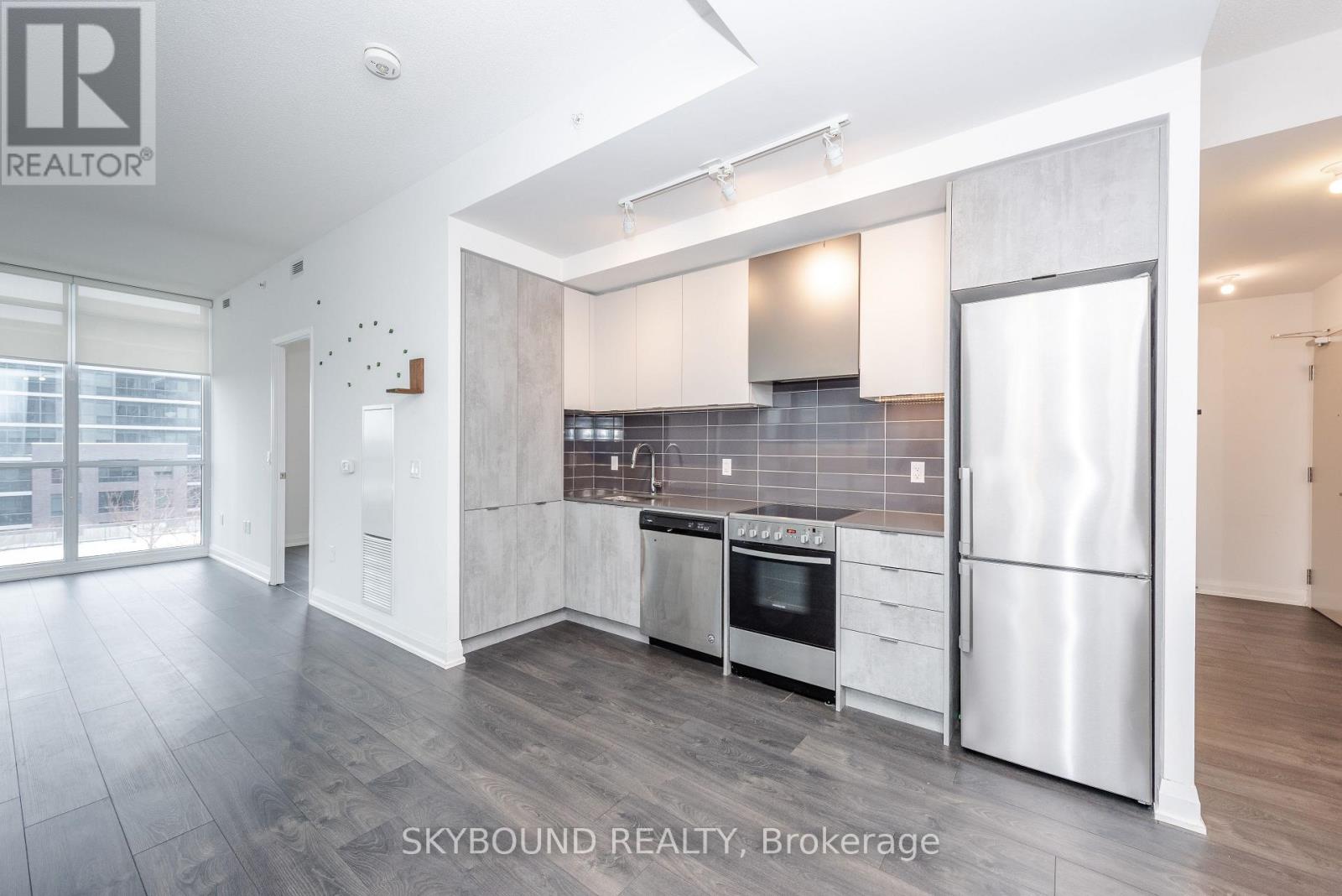 605 - 30 Gibbs Road, Toronto, Ontario  M9B 0E4 - Photo 8 - W12796596