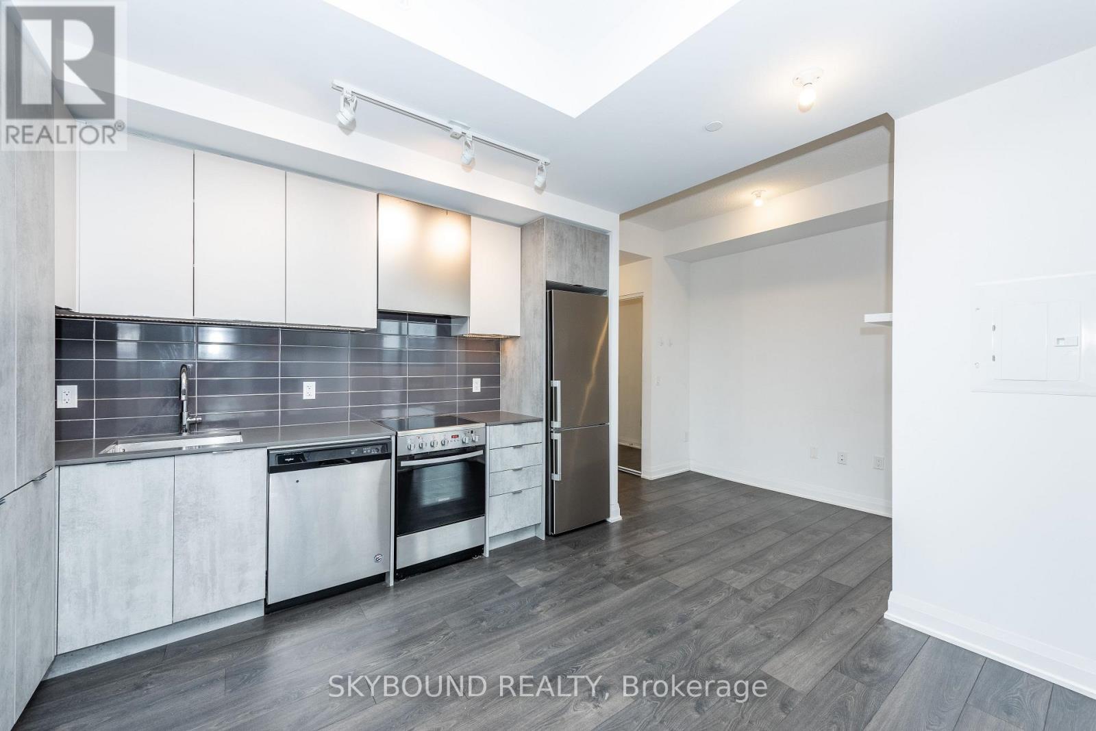 605 - 30 Gibbs Road, Toronto, Ontario  M9B 0E4 - Photo 9 - W12796596