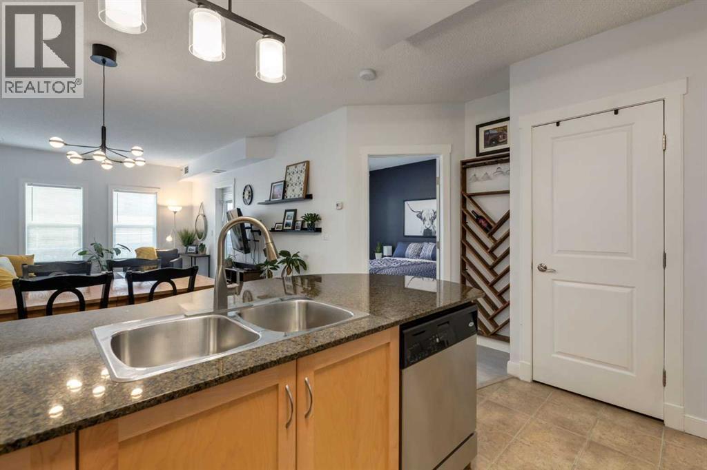 1406, 11811 Lake Fraser Drive Se, Calgary, Alberta  T2J 7J1 - Photo 6 - A2286503