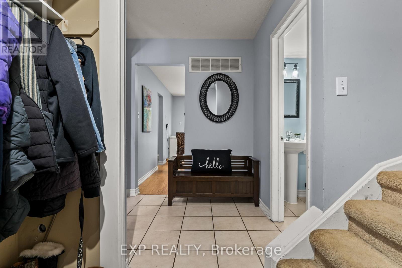 17 Glaceport Avenue, Hamilton, Ontario  L9H 7E2 - Photo 6 - X12796498