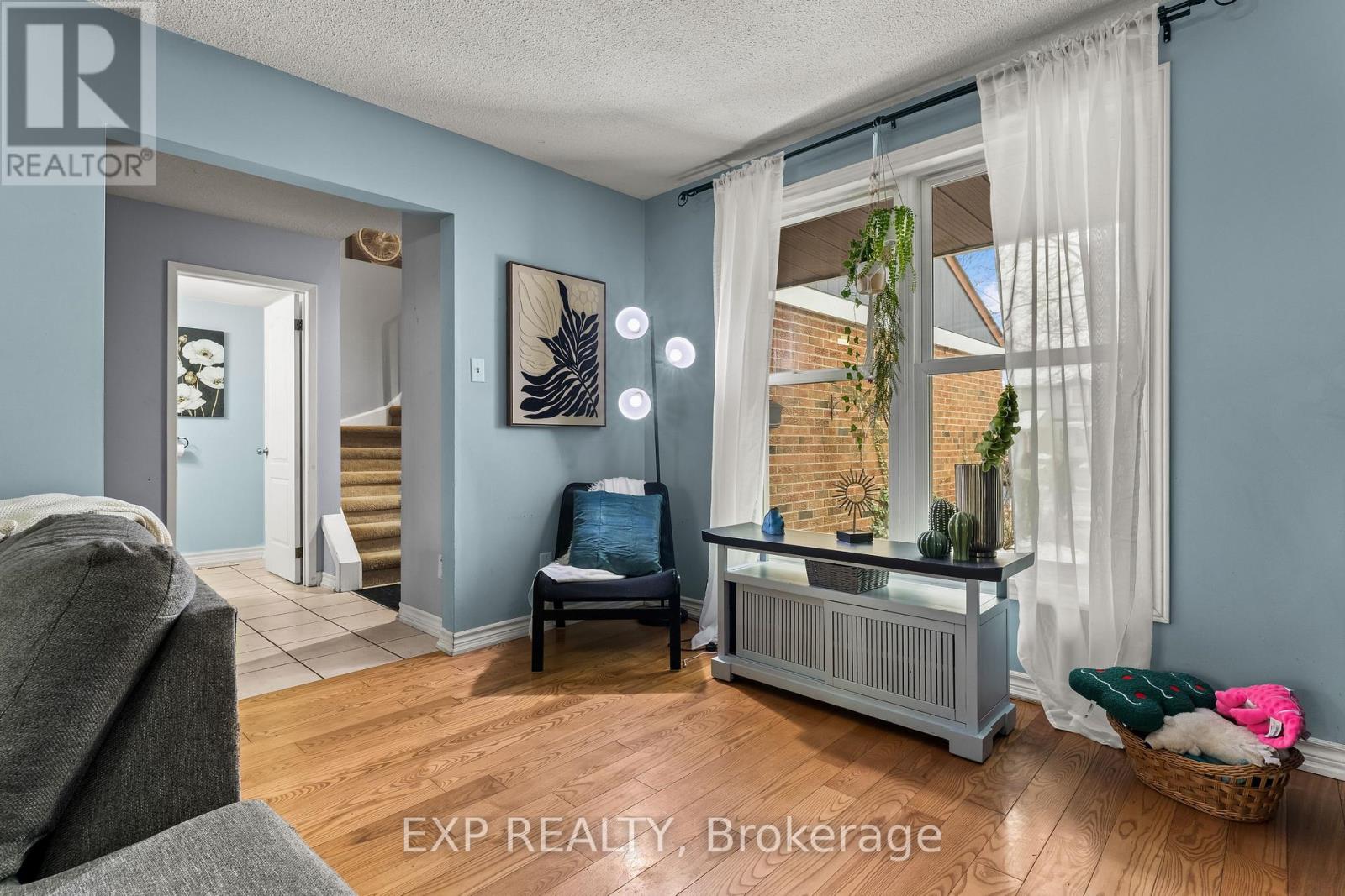 17 Glaceport Avenue, Hamilton, Ontario  L9H 7E2 - Photo 7 - X12796498