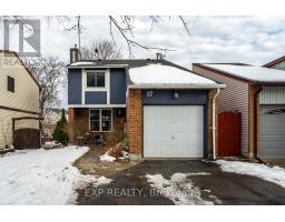 17 GLACEPORT AVENUE, Hamilton, Ontario