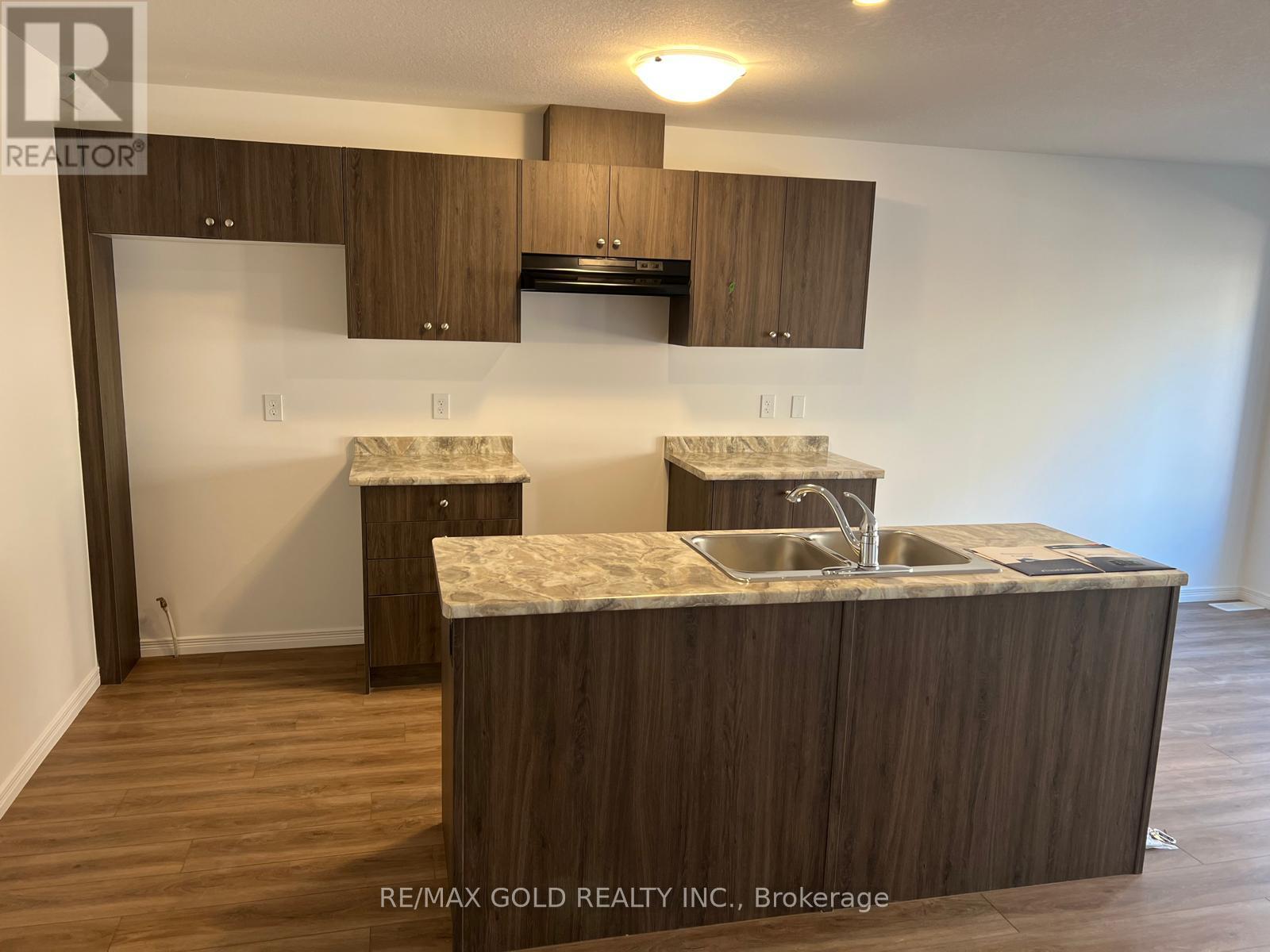 5 West Mill Street, North Dumfries, Ontario  N0B 1E0 - Photo 5 - X12796528